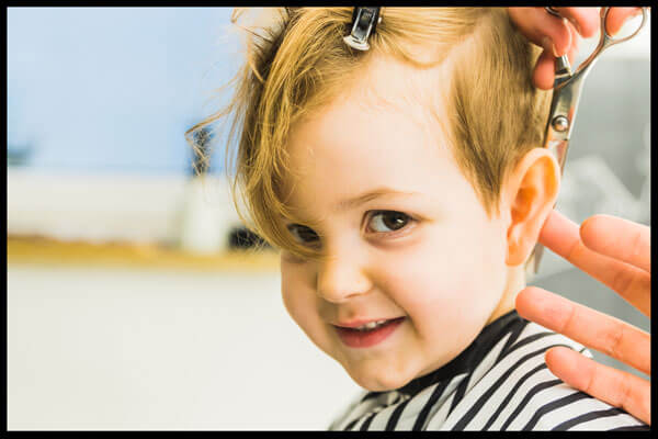 Cabello Largo en los Niños Corleone BarberShop